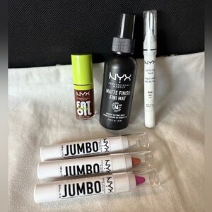 💋2/$25 nyx makeup bundle